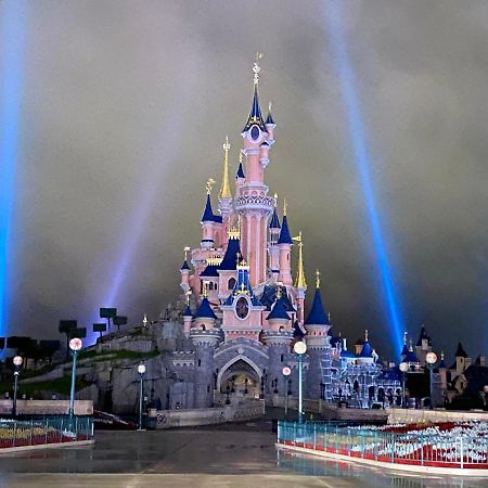 Swann Disney Appartement Монтеврен Екстериор снимка