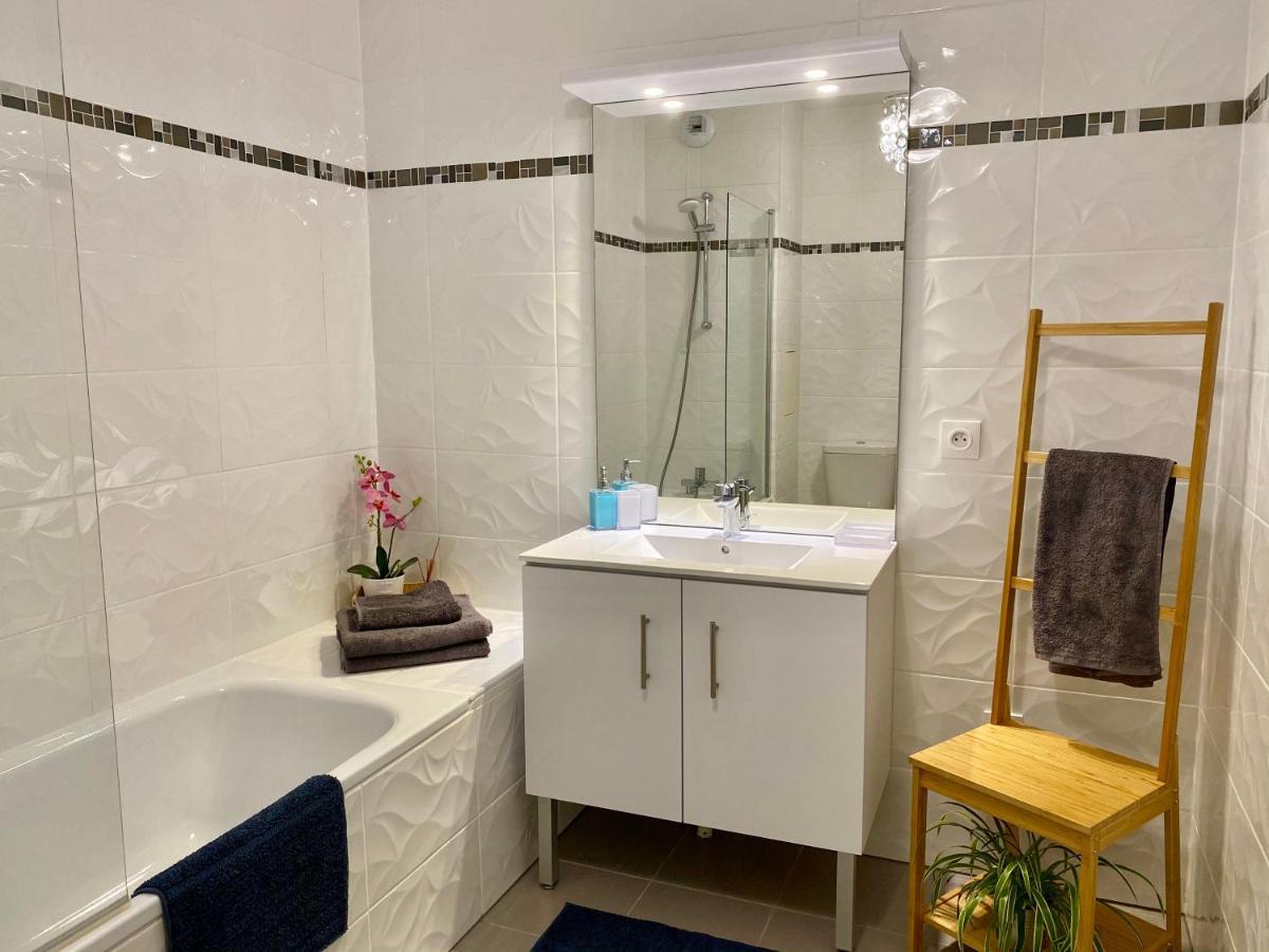Swann Disney Appartement Монтеврен Екстериор снимка