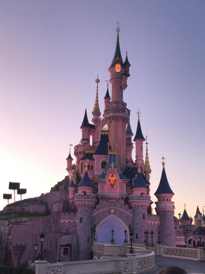 Swann Disney Appartement Монтеврен Екстериор снимка