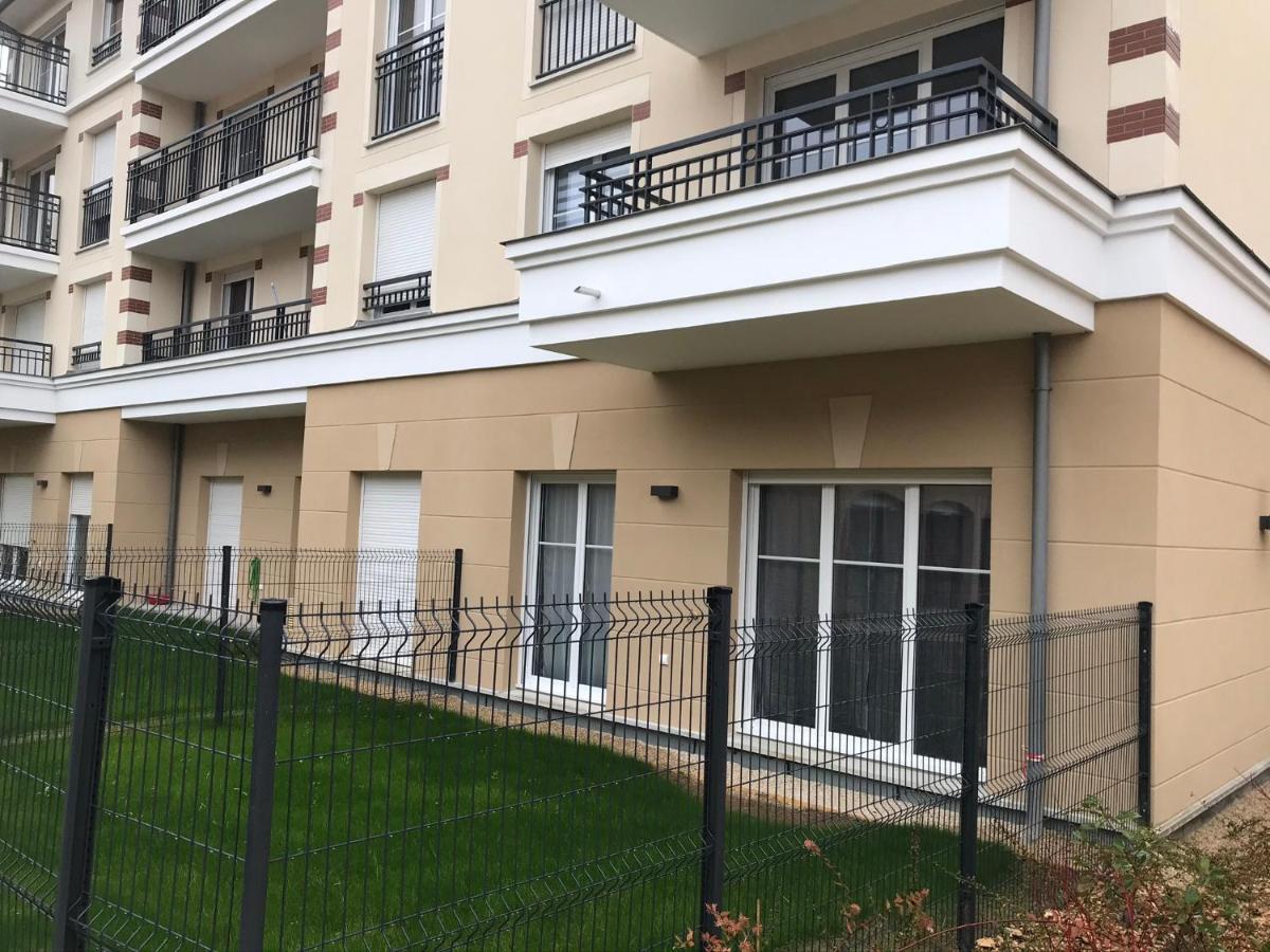 Swann Disney Appartement Монтеврен Екстериор снимка